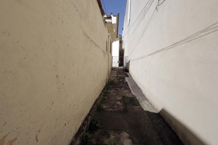 Casa à venda com 350m², 5 quartos e 4 vagas Casa à venda com 350m², 5 quartos e 4 vagasCorredor