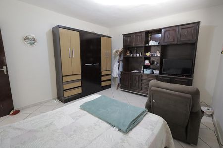 Casa à venda com 350m², 5 quartos e 4 vagas Casa à venda com 350m², 5 quartos e 4 vagasQuarto 3