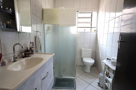 Casa à venda com 350m², 5 quartos e 4 vagas Casa à venda com 350m², 5 quartos e 4 vagasBanheiro 1