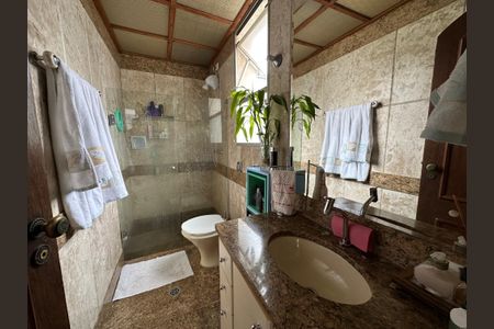 Apartamento à venda com 202m², 4 quartos e 2 vagas Apartamento à venda com 202m², 4 quartos e 2 vagasBanheiro