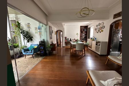 Apartamento à venda com 202m², 4 quartos e 2 vagas Apartamento à venda com 202m², 4 quartos e 2 vagasSala