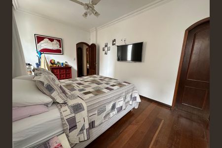 Apartamento à venda com 202m², 4 quartos e 2 vagas Apartamento à venda com 202m², 4 quartos e 2 vagasQuarto