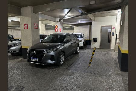 Apartamento à venda com 202m², 4 quartos e 2 vagas Apartamento à venda com 202m², 4 quartos e 2 vagasGaragem