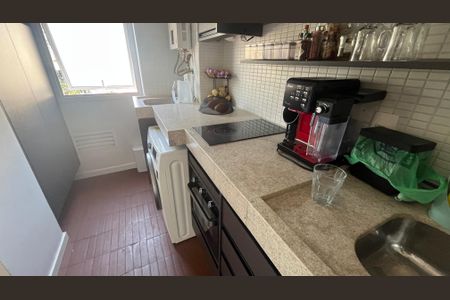 Apartamento à venda com 36m², 1 quarto e 1 vaga Apartamento à venda com 36m², 1 quarto e 1 vagaCozinha e Área de Serviço