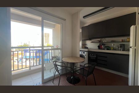 Sala de apartamento à venda com 1 quarto, 36m² em Cambuí, Campinas