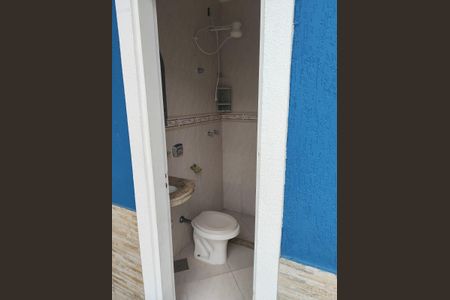 Banheiro de casa de condomínio para alugar com 3 quartos, 180m² em Vargem Pequena, Rio de Janeiro
