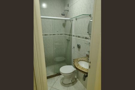 Banheiro de casa de condomínio para alugar com 3 quartos, 180m² em Vargem Pequena, Rio de Janeiro