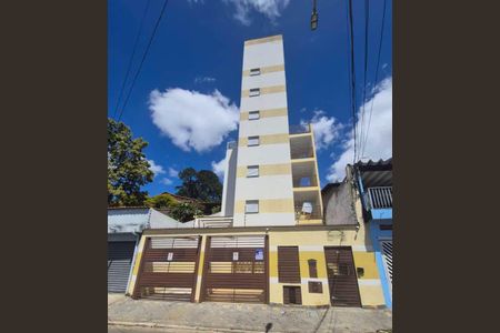 Casa à venda com 34m², 2 quartos e 1 vaga Casa à venda com 34m², 2 quartos e 1 vagaFachada