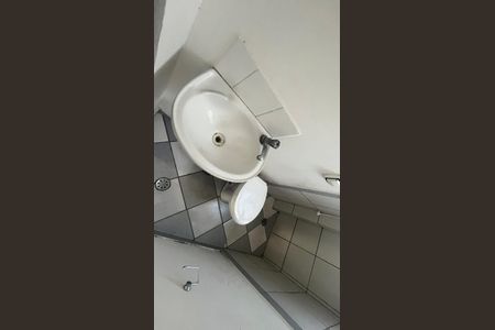 Banheiro Social de kitnet/studio para alugar com 1 quarto, 17m² em Cidade Universitária, Campinas