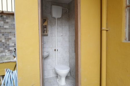 Casa à venda com 340m², 4 quartos e 4 vagasBanheiro de Serviço