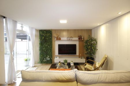 Casa à venda com 340m², 4 quartos e 4 vagasSala 1