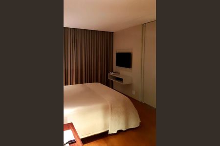 Apartamento à venda com 274m², 4 quartos e 5 vagas Apartamento à venda com 274m², 4 quartos e 5 vagasQuarto 2