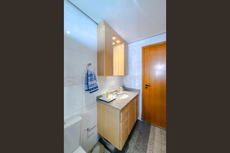 Apartamento para alugar com 124m², 3 quartos e 3 vagas Apartamento para alugar com 124m², 3 quartos e 3 vagasBanheiro