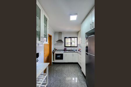 Apartamento para alugar com 124m², 3 quartos e 3 vagas Apartamento para alugar com 124m², 3 quartos e 3 vagasCozinha