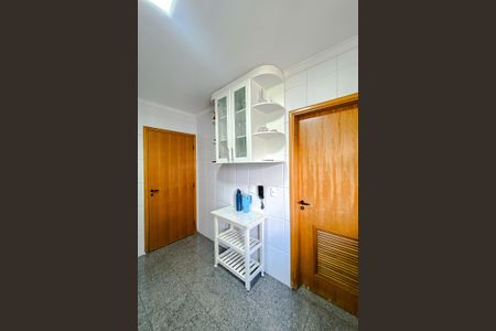Apartamento para alugar com 124m², 3 quartos e 3 vagas Apartamento para alugar com 124m², 3 quartos e 3 vagasCozinha