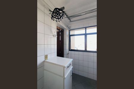 Apartamento à venda com 110m², 3 quartos e 2 vagas Apartamento à venda com 110m², 3 quartos e 2 vagasÁrea de Serviço