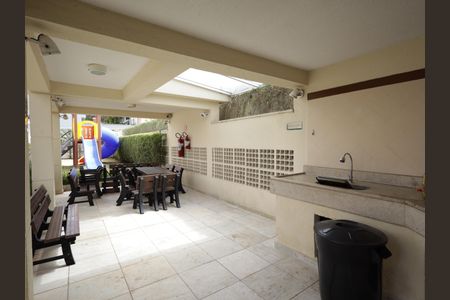 Apartamento à venda com 64m², 2 quartos e 2 vagasÁrea comum - Churrasqueira