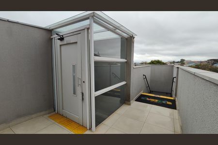 Apartamento à venda com 38m², 2 quartos e sem vagaÁrea comum