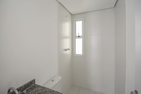 Apartamento à venda com 71m², 3 quartos e 1 vaga Apartamento à venda com 71m², 3 quartos e 1 vagaBanheiro