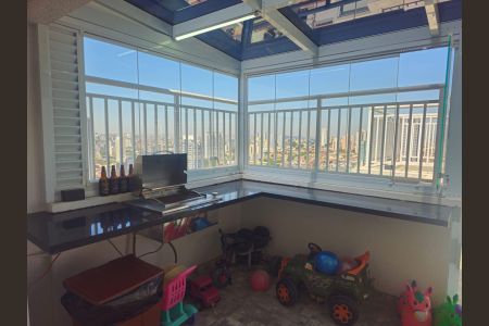 Apartamento à venda com 110m², 3 quartos e 2 vagas Apartamento à venda com 110m², 3 quartos e 2 vagasTerraço