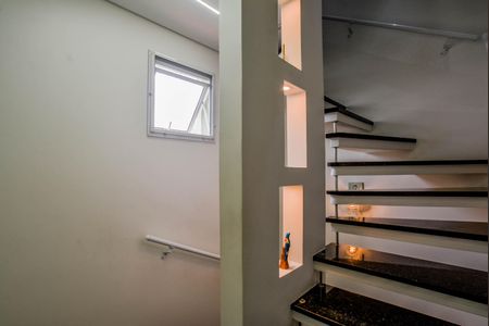 Casa de condomínio para alugar com 150m², 3 quartos e 2 vagas Casa de condomínio para alugar com 150m², 3 quartos e 2 vagasEscada