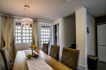 Sala de casa de condomínio à venda com 3 quartos, 150m² em Vila Metalúrgica, Santo André