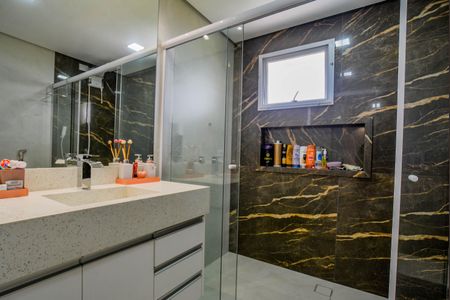 Casa de condomínio para alugar com 150m², 3 quartos e 2 vagas Casa de condomínio para alugar com 150m², 3 quartos e 2 vagasBanheiro da Suíte 3