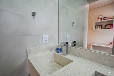 Casa de condomínio para alugar com 150m², 3 quartos e 2 vagas Casa de condomínio para alugar com 150m², 3 quartos e 2 vagasBanheiro da Suíte 2