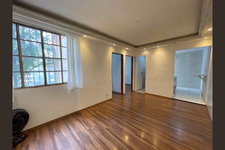 Sala de apartamento à venda com 2 quartos, 55m² em Jardim Ivana, São Paulo