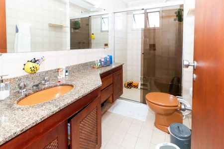 Apartamento à venda com 124m², 3 quartos e 2 vagas Apartamento à venda com 124m², 3 quartos e 2 vagasBanheiro Social