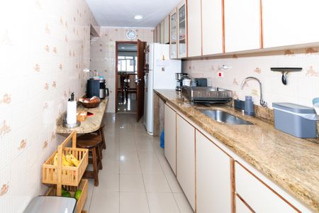 Apartamento à venda com 124m², 3 quartos e 2 vagas Apartamento à venda com 124m², 3 quartos e 2 vagasCozinha