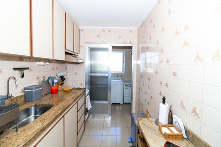 Apartamento à venda com 124m², 3 quartos e 2 vagas Apartamento à venda com 124m², 3 quartos e 2 vagasCozinha