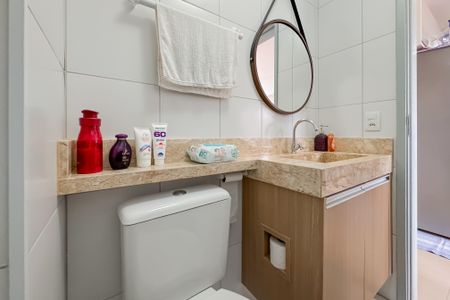 Apartamento à venda com 33m², 2 quartos e sem vaga Apartamento à venda com 33m², 2 quartos e sem vagaBanheiro