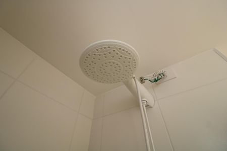 Banheiro de apartamento para alugar com 1 quarto, 32m² em Vila Ema, São Paulo