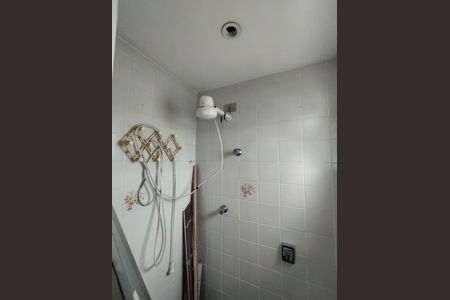 Apartamento à venda com 229m², 3 quartos e 3 vagas Apartamento à venda com 229m², 3 quartos e 3 vagasBanheiro de serviço