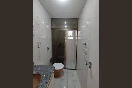 Apartamento à venda com 229m², 3 quartos e 3 vagas Apartamento à venda com 229m², 3 quartos e 3 vagasBanheiro 2