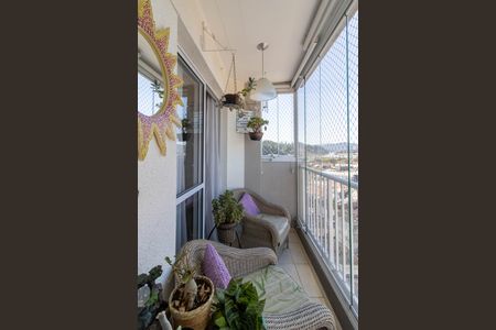 Varanda de apartamento à venda com 2 quartos, 47m² em Vila Galvão, Guarulhos