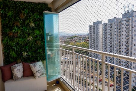 Sacada de apartamento à venda com 2 quartos, 52m² em Jardim Roberto, Osasco