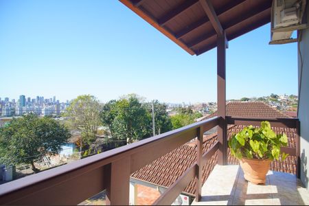 Casa à venda com 184m², 4 quartos e 2 vagasVaranda do Quarto 2