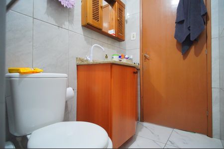 Casa à venda com 184m², 4 quartos e 2 vagasBanheiro 2