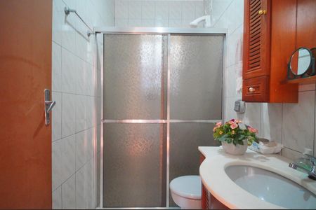 Casa à venda com 184m², 4 quartos e 2 vagasBanheiro 1