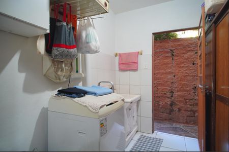 Casa à venda com 184m², 4 quartos e 2 vagasÁrea de Serviço