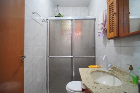 Casa à venda com 184m², 4 quartos e 2 vagasBanheiro 2