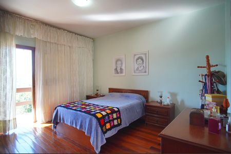 Casa à venda com 184m², 4 quartos e 2 vagasQuarto 2