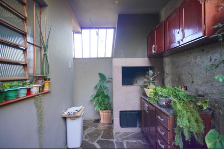 Casa à venda com 184m², 4 quartos e 2 vagasÁrea comum - Churrasqueira