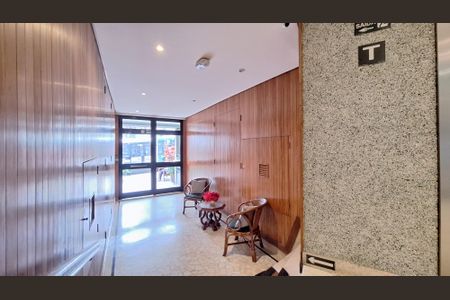 Apartamento à venda com 72m², 2 quartos e 1 vagaÁrea comum