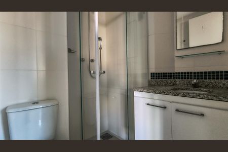 Apartamento à venda com 75m², 2 quartos e 1 vaga Apartamento à venda com 75m², 2 quartos e 1 vagaBanheiro Social