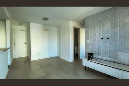 Apartamento à venda com 75m², 2 quartos e 1 vaga Apartamento à venda com 75m², 2 quartos e 1 vagaSala