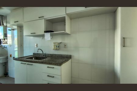 Apartamento à venda com 75m², 2 quartos e 1 vaga Apartamento à venda com 75m², 2 quartos e 1 vagaCozinha