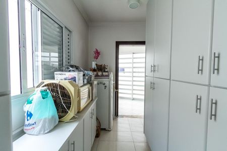Casa à venda com 287m², 3 quartos e 3 vagas Casa à venda com 287m², 3 quartos e 3 vagasQuarto de Serviço